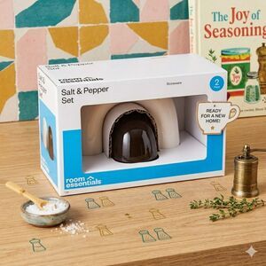 Room Essentials Nesting Stoneware Salt & Pepper Set!